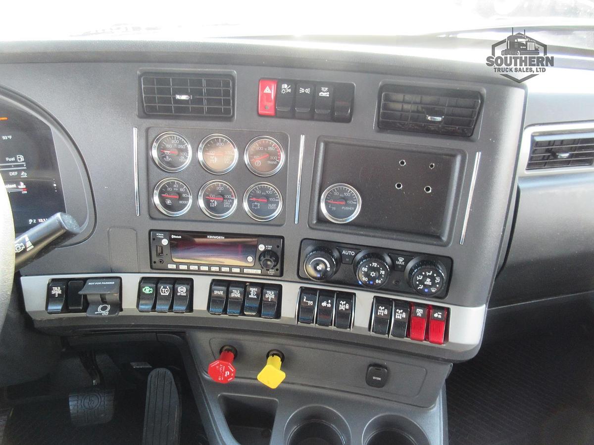 Used 2023 KENWORTH T880
