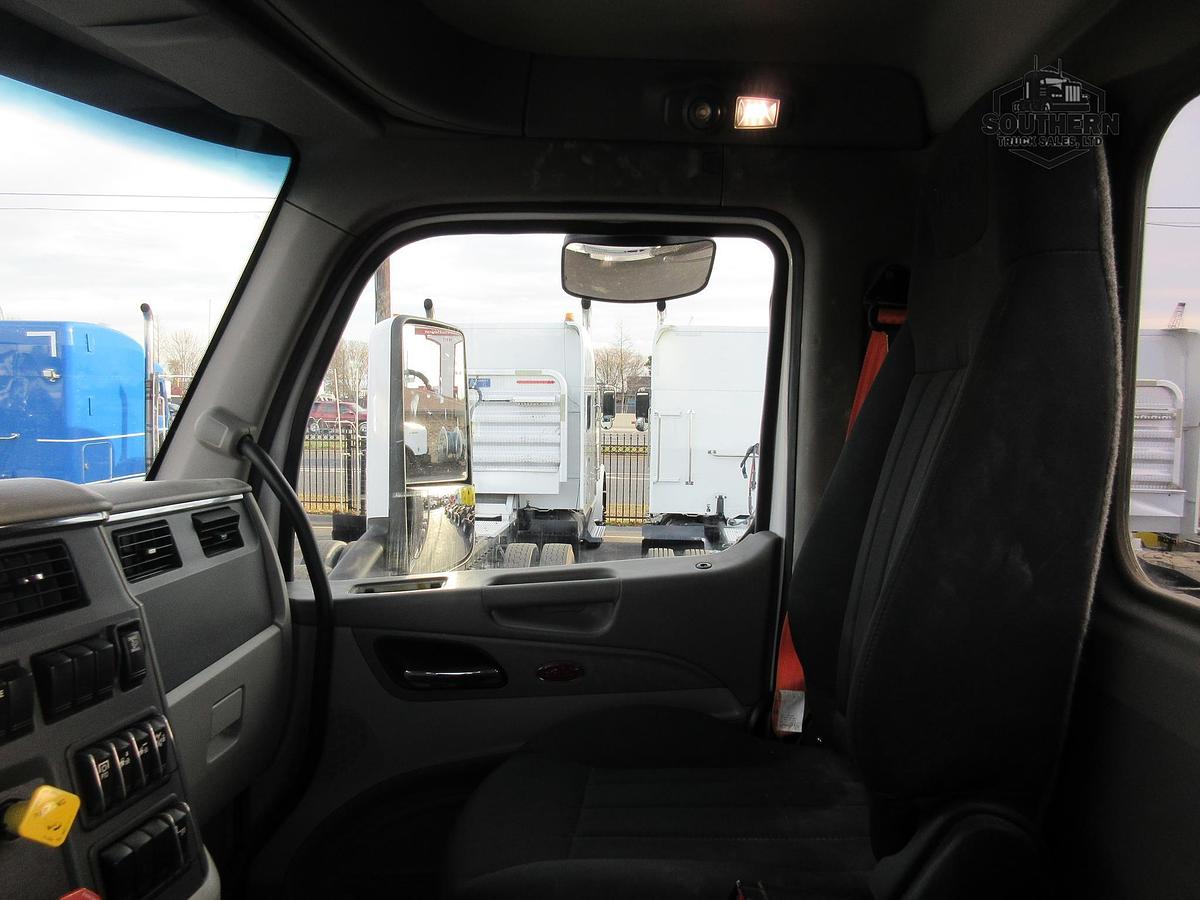 Used 2020 PETERBILT 567