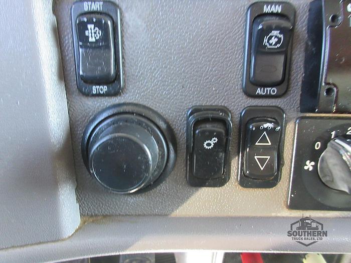 Used 2014 PETERBILT 365