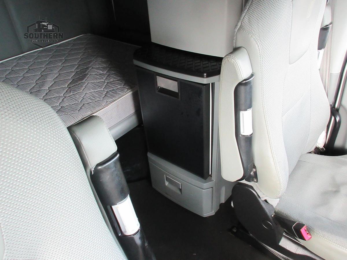 Used 2019 KENWORTH T880