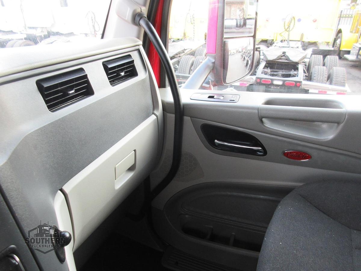 Used 2021 PETERBILT 567