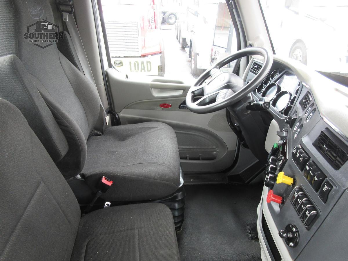Used 2020 PETERBILT 567