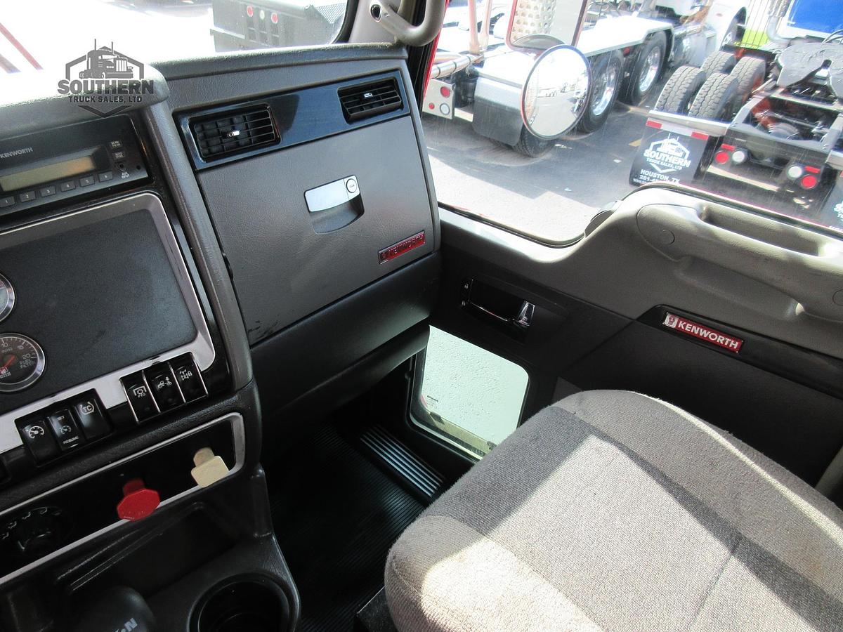 Used 2013 KENWORTH T800