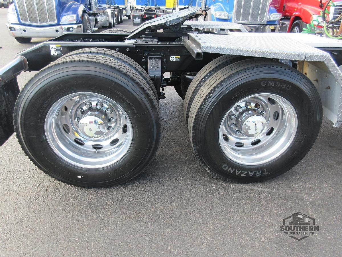 Used 2019 PETERBILT 389