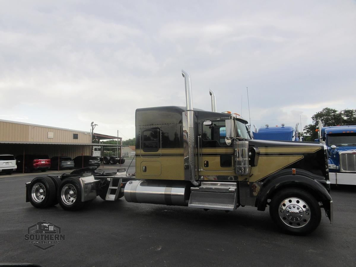Used 2019 KENWORTH W900L