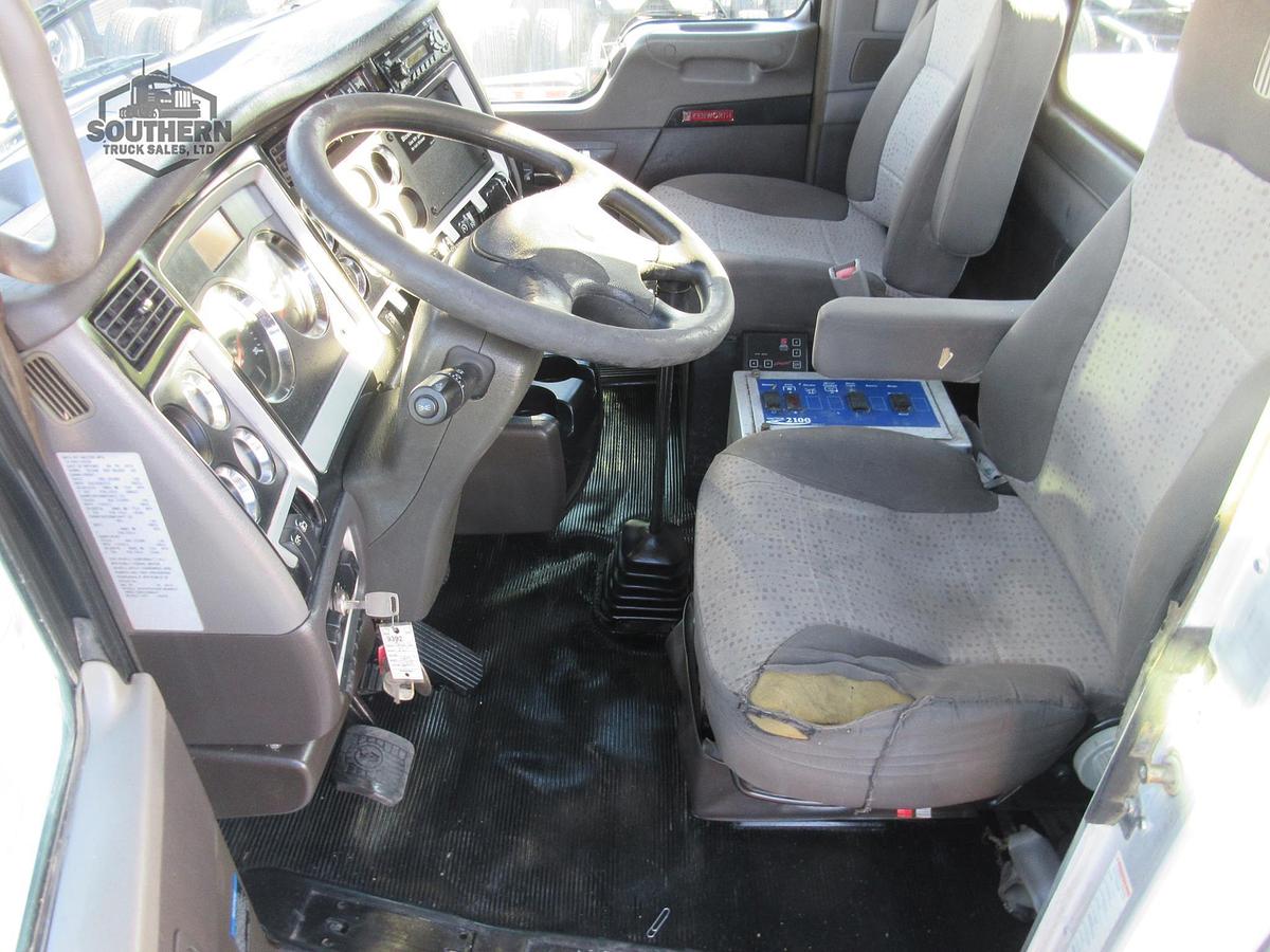 Used 2013 KENWORTH T800