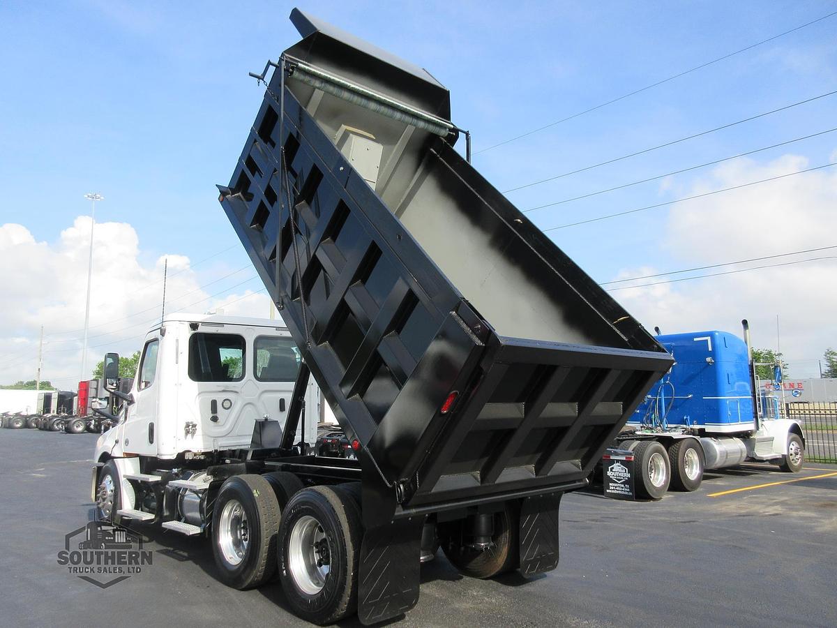 Used 2019 FREIGHTLINER CASCADIA 126