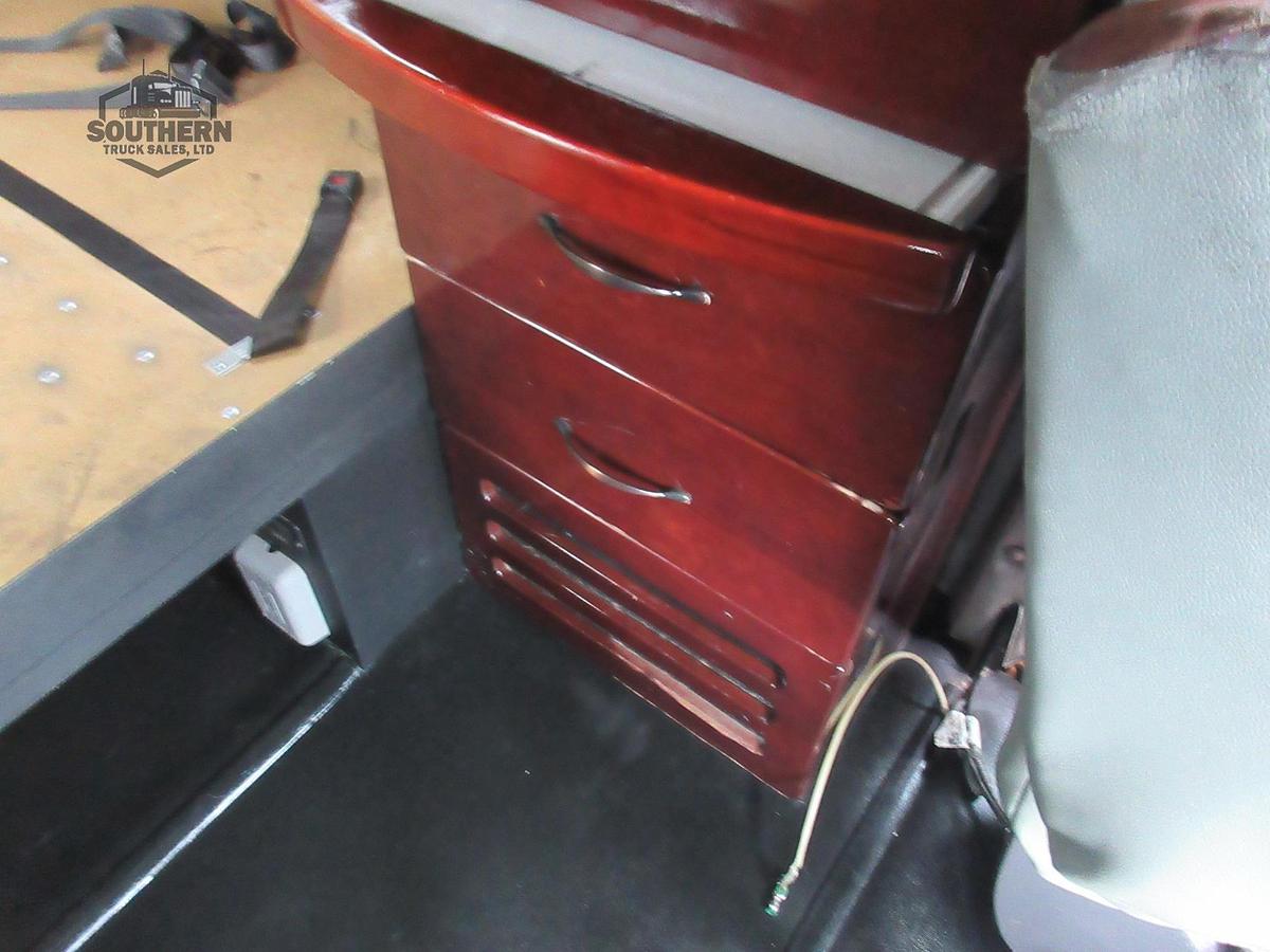 Used 2018 WESTERN STAR 4900