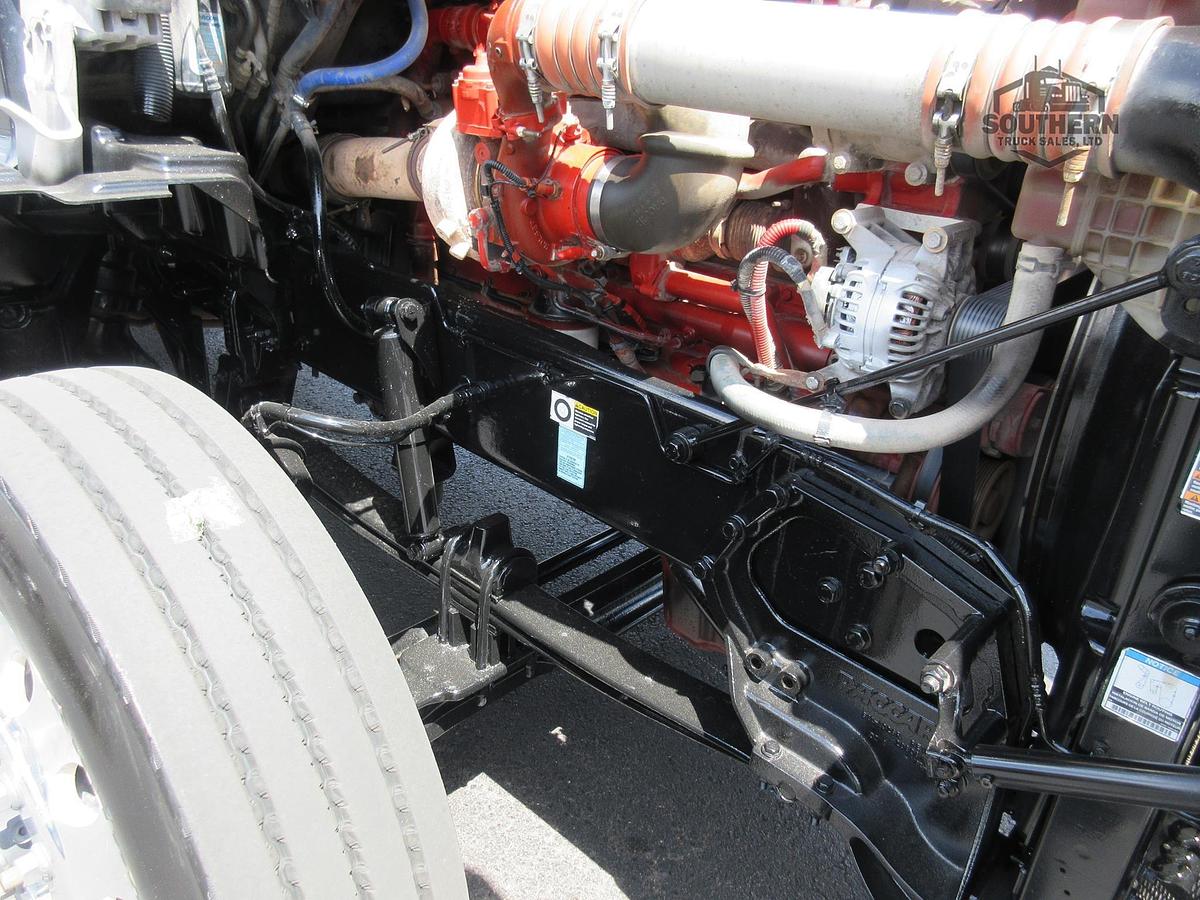Used 2023 KENWORTH T880
