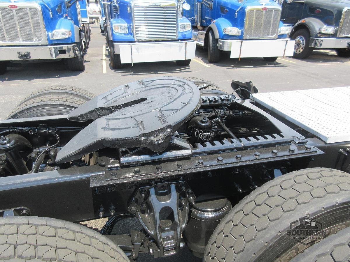 Used 2017 PETERBILT 389