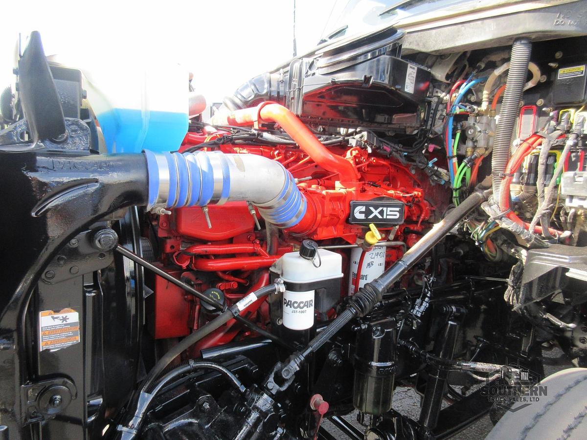 Used 2023 KENWORTH T880