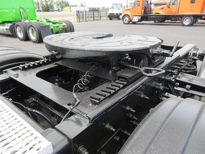 Used 2015 PETERBILT 389