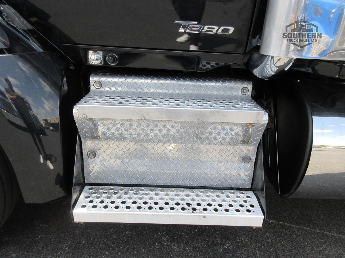 Used 2023 KENWORTH T880