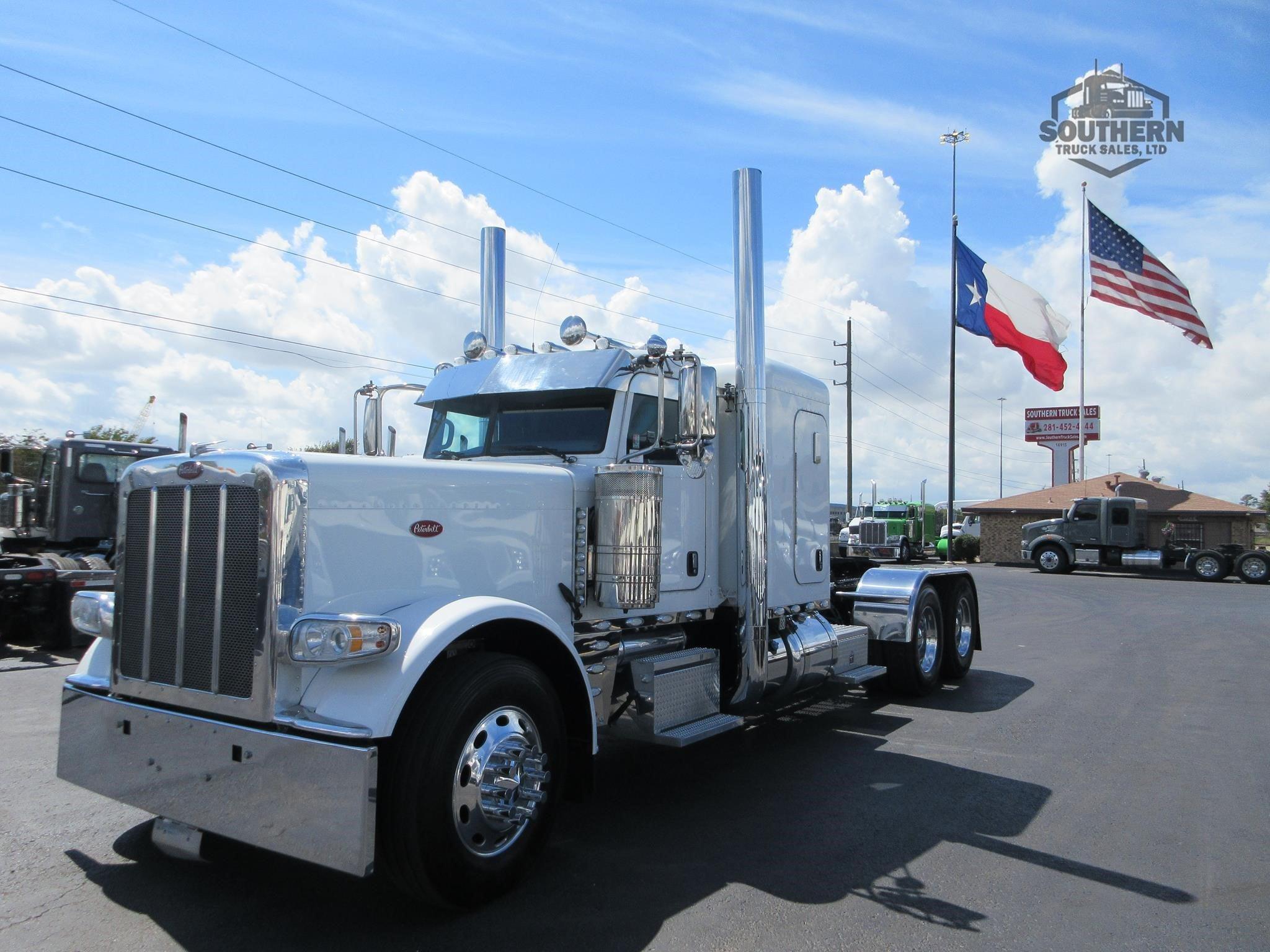 Used 2021 PETERBILT 389