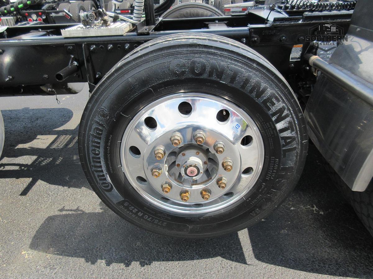 Used 2024 PETERBILT 389