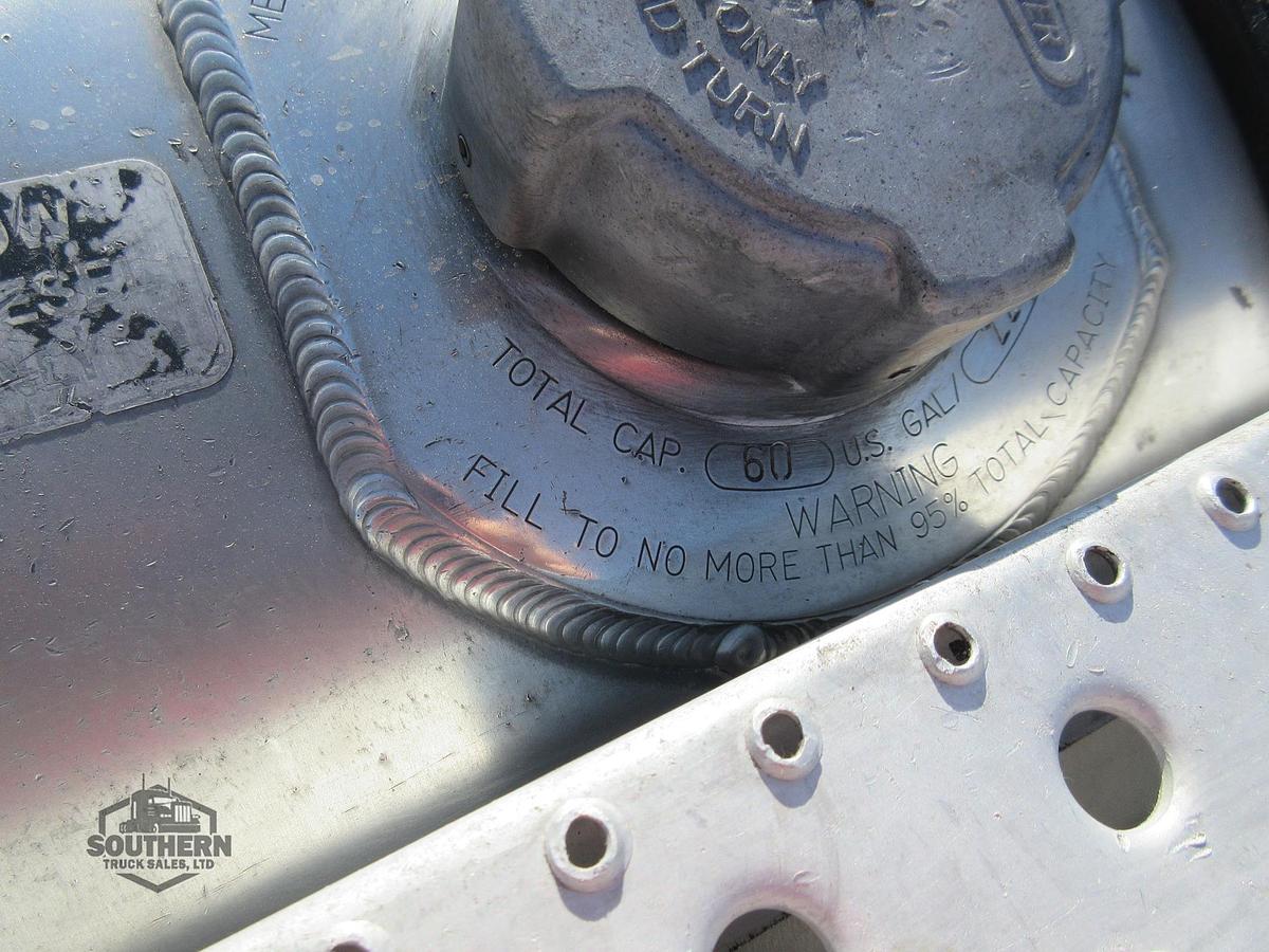 Used 2019 FREIGHTLINER 122SD