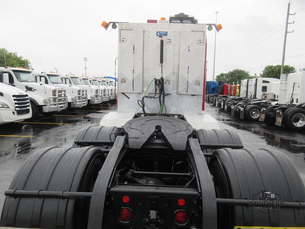 Used 2021 FREIGHTLINER CORONADO 122 SD