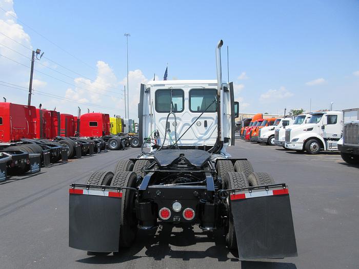 Used 2019 FREIGHTLINER CASCADIA 125