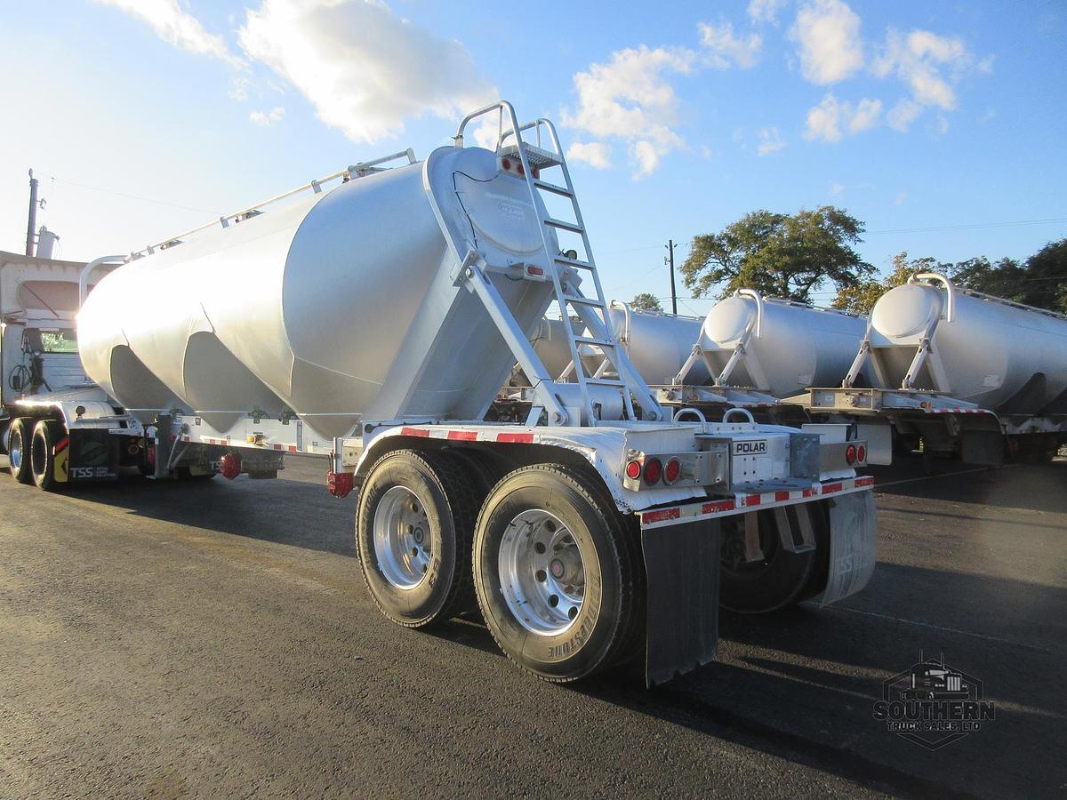 Used 2011 POLAR 41 ft