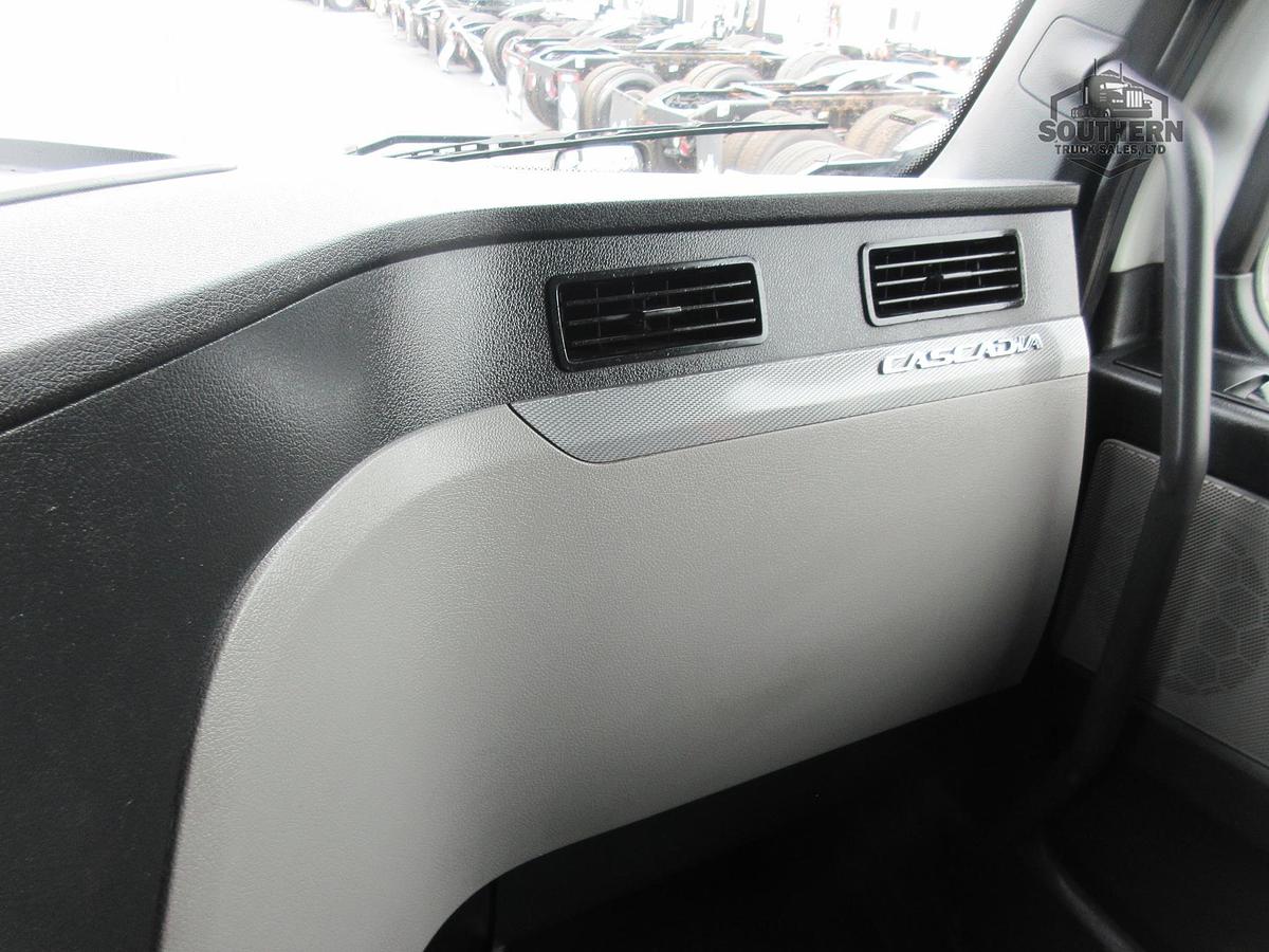 Used 2019 FREIGHTLINER CASCADIA 126