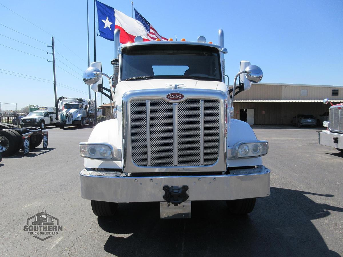 Used 2020 PETERBILT 567