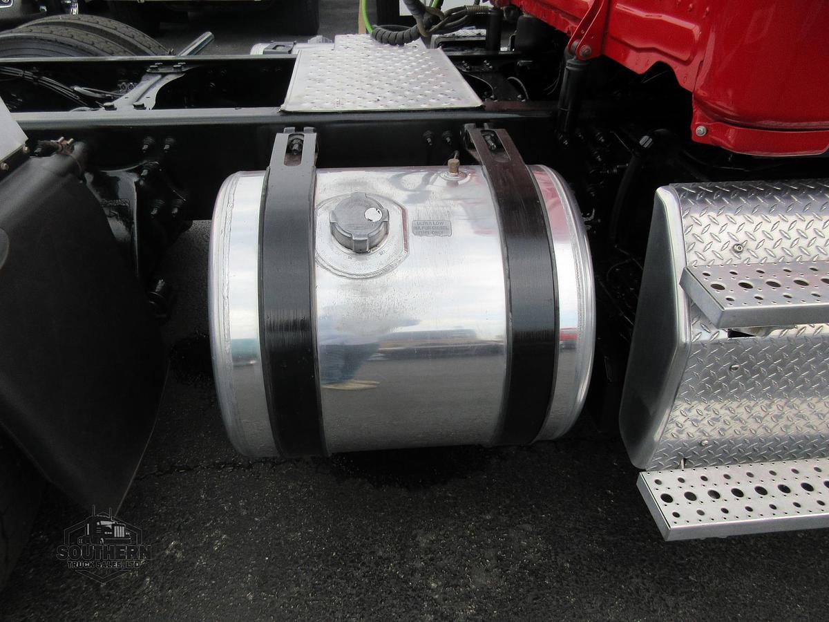 Used 2019 FREIGHTLINER CASCADIA 126