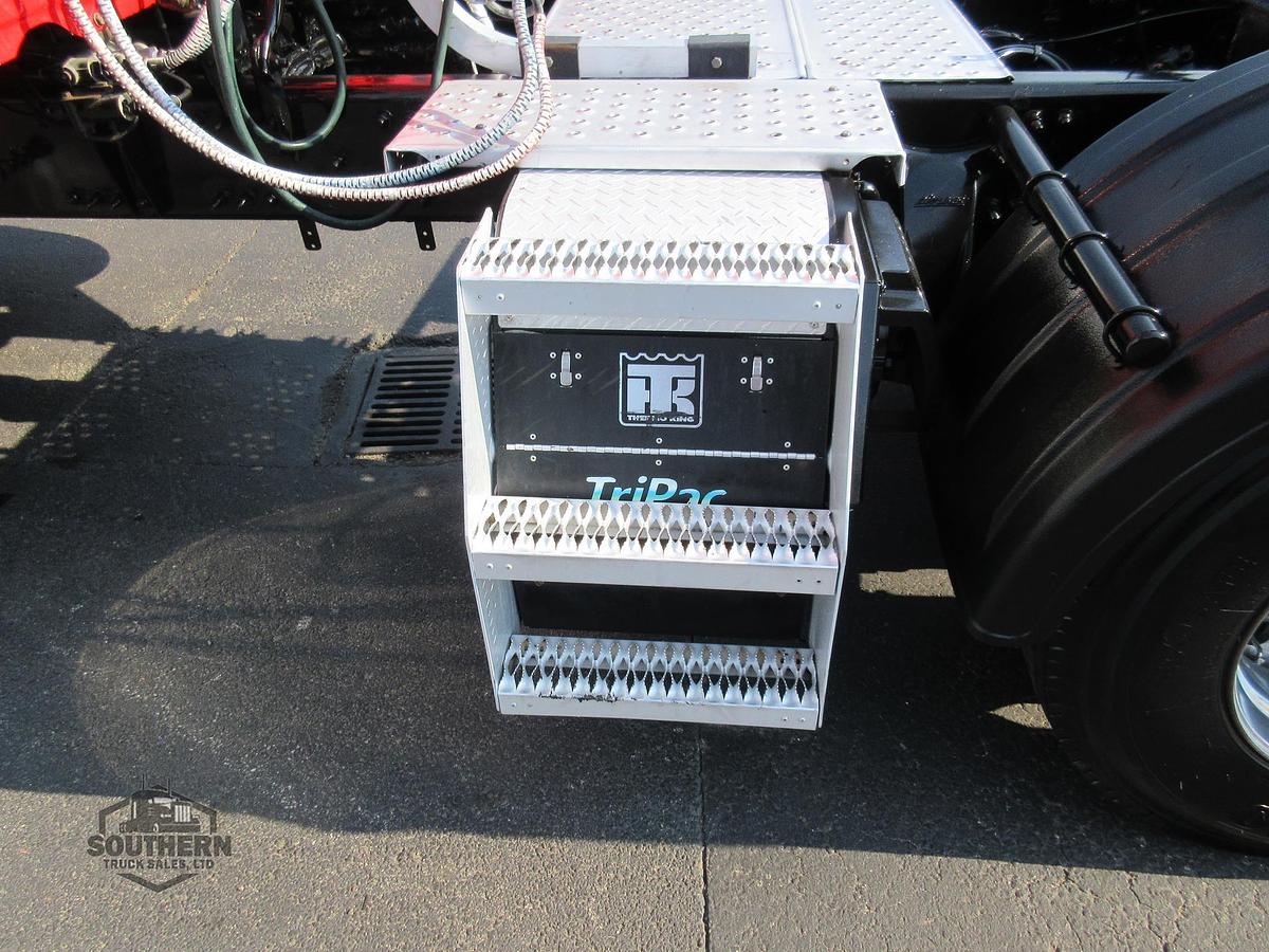 Used 2018 FREIGHTLINER CASCADIA 125