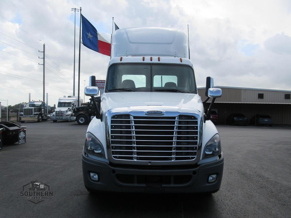 Used 2019 FREIGHTLINER CASCADIA 125