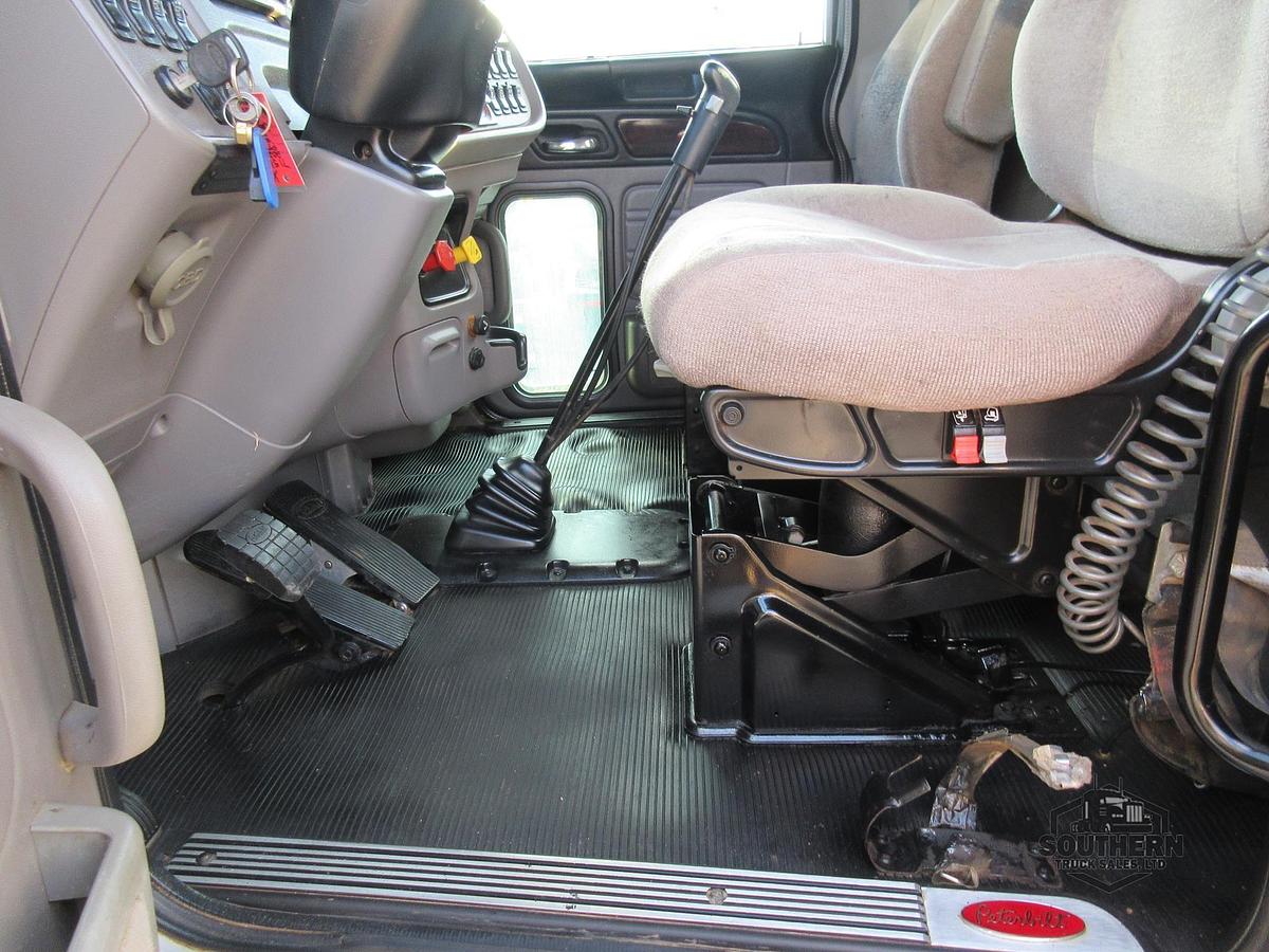 Used 2021 PETERBILT 389