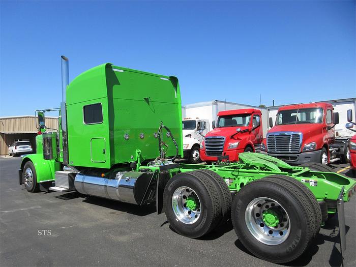 Used 2022 PETERBILT 389
