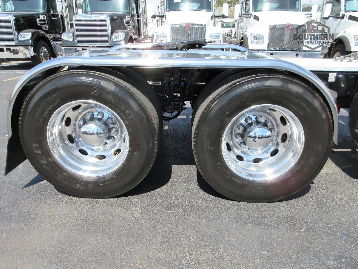 Used 2021 PETERBILT 389