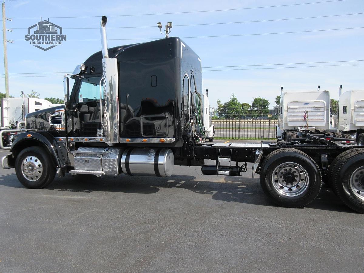 Used 2023 FREIGHTLINER CORONADO 122 SD