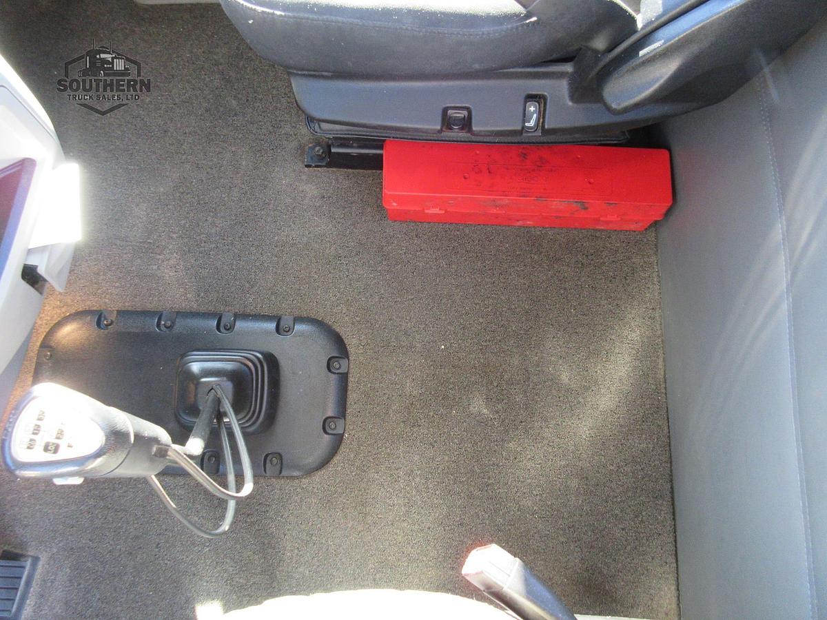 Used 2020 PETERBILT 567