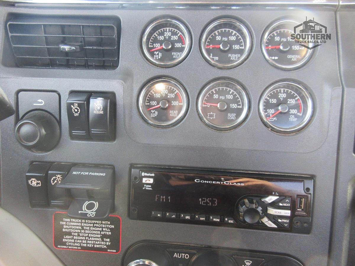 Used 2020 PETERBILT 567