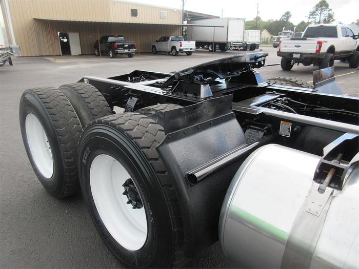 Used 2020 PETERBILT 567