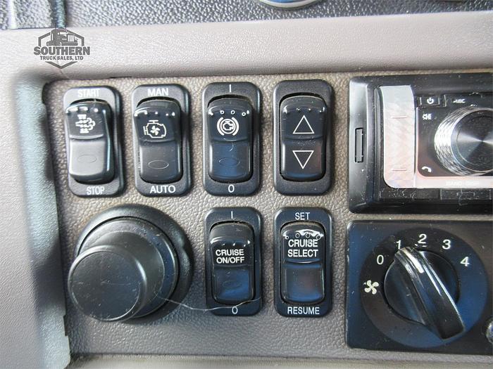 Used 2014 PETERBILT 388