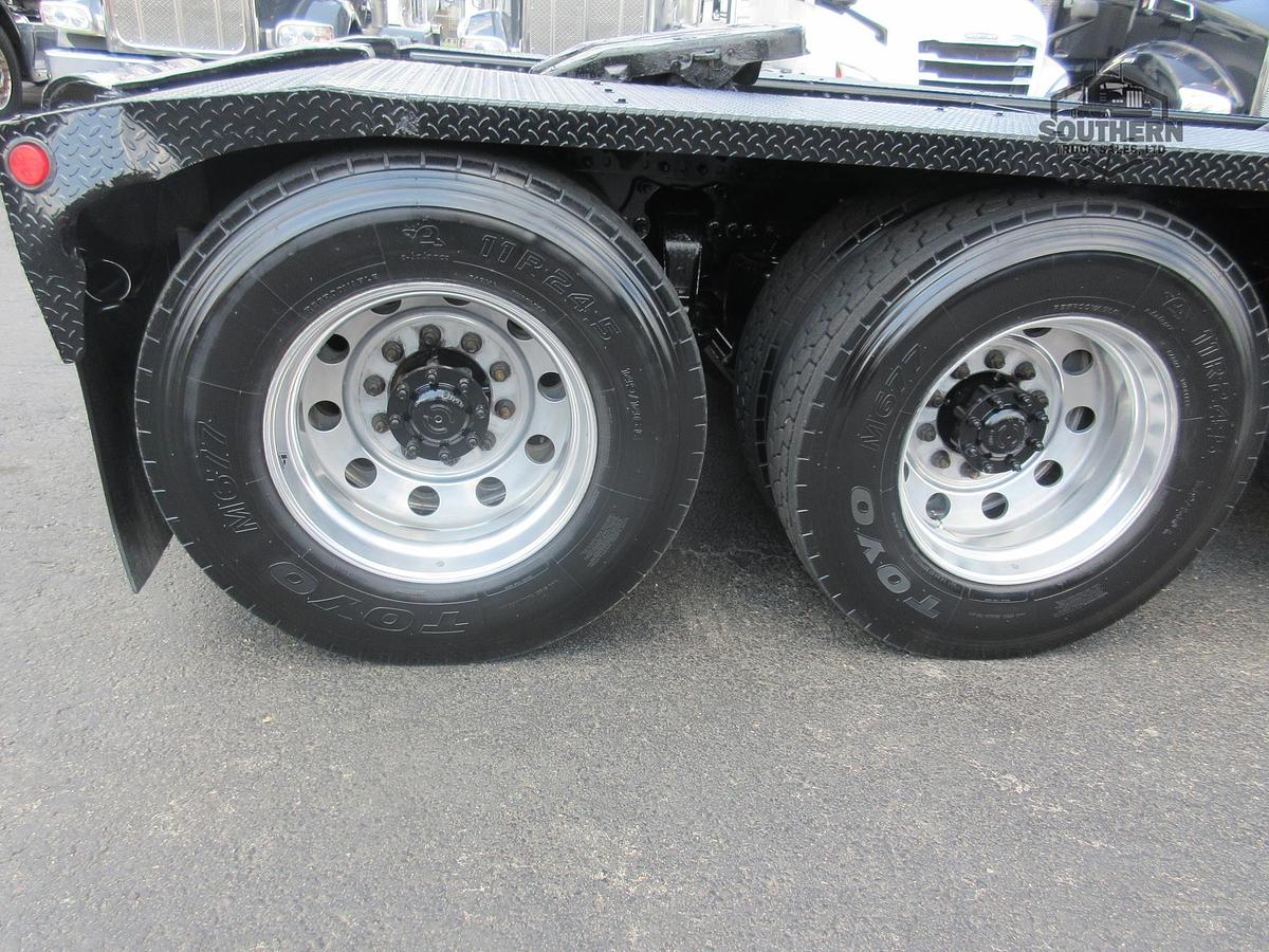 Used 2019 FREIGHTLINER CORONADO 122 SD