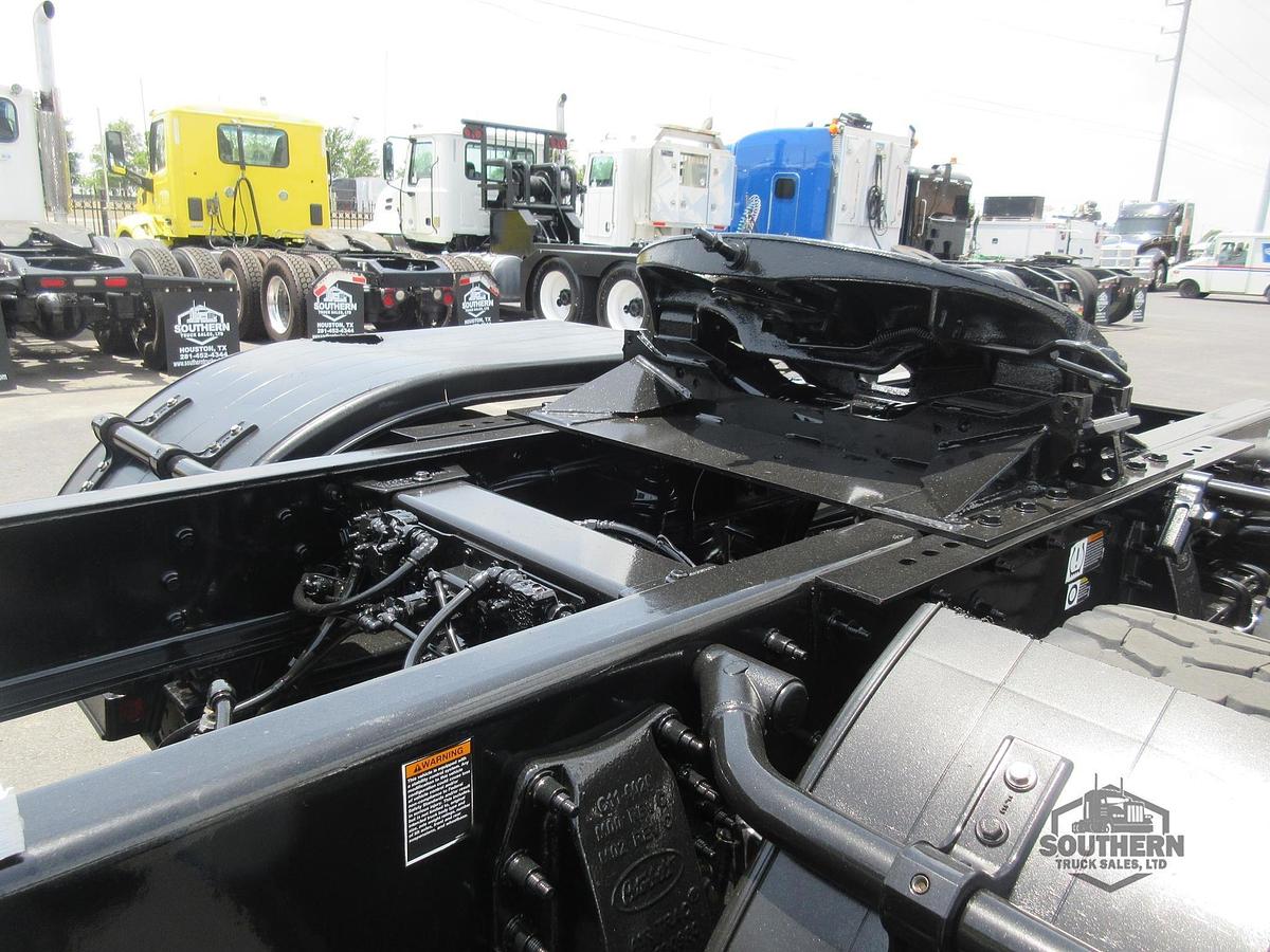 Used 2025 PETERBILT 567
