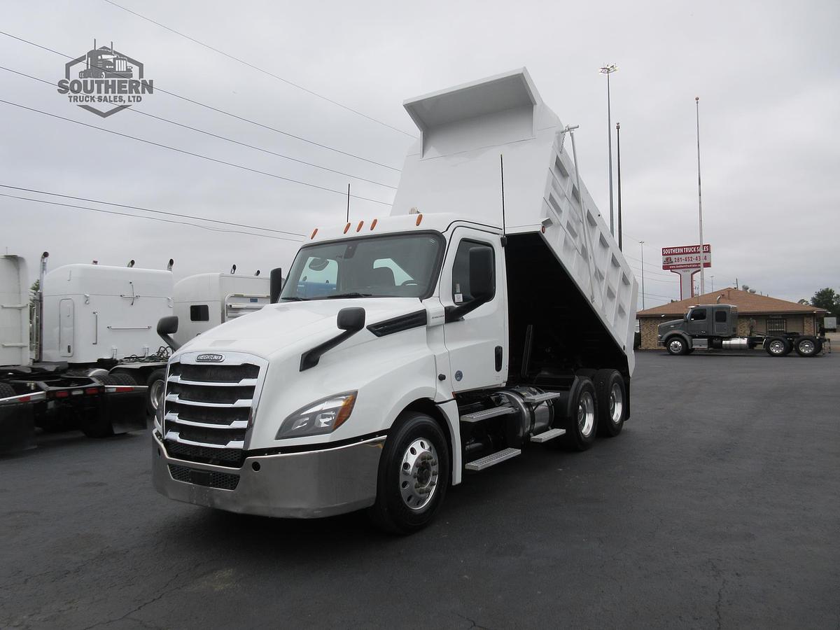 Used 2019 FREIGHTLINER CASCADIA 126