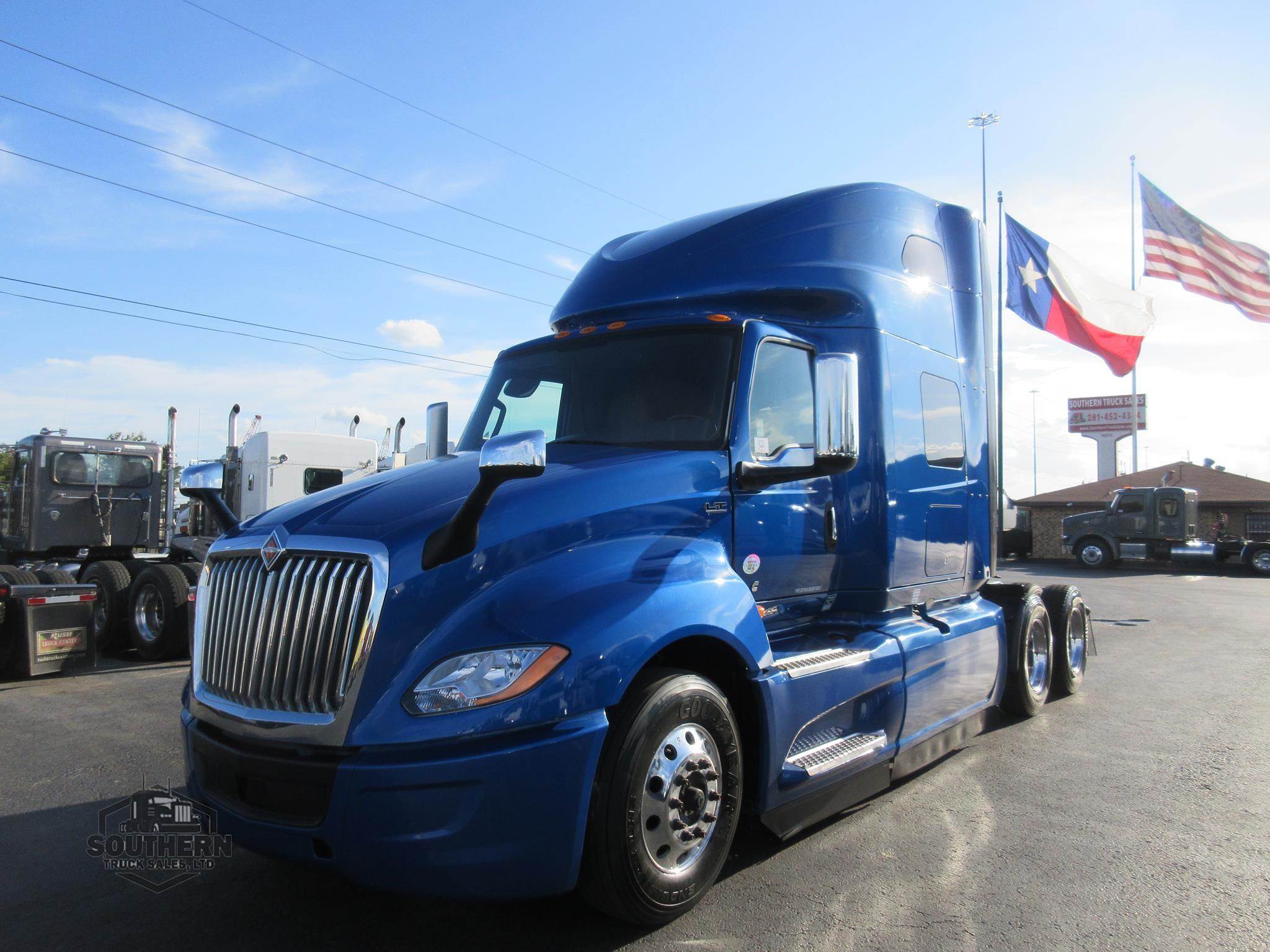 Used 2021 INTERNATIONAL LT