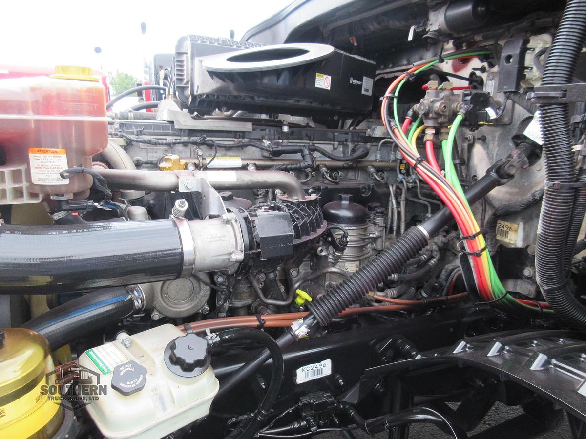 Used 2019 FREIGHTLINER CASCADIA 126