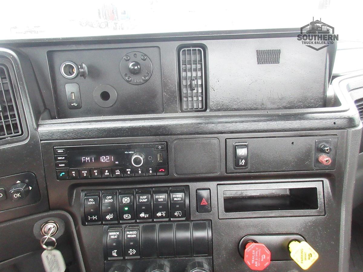 Used 2021 INTERNATIONAL LT