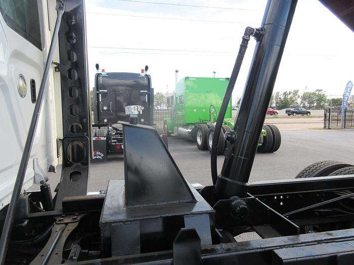 Used 2019 FREIGHTLINER CASCADIA 125