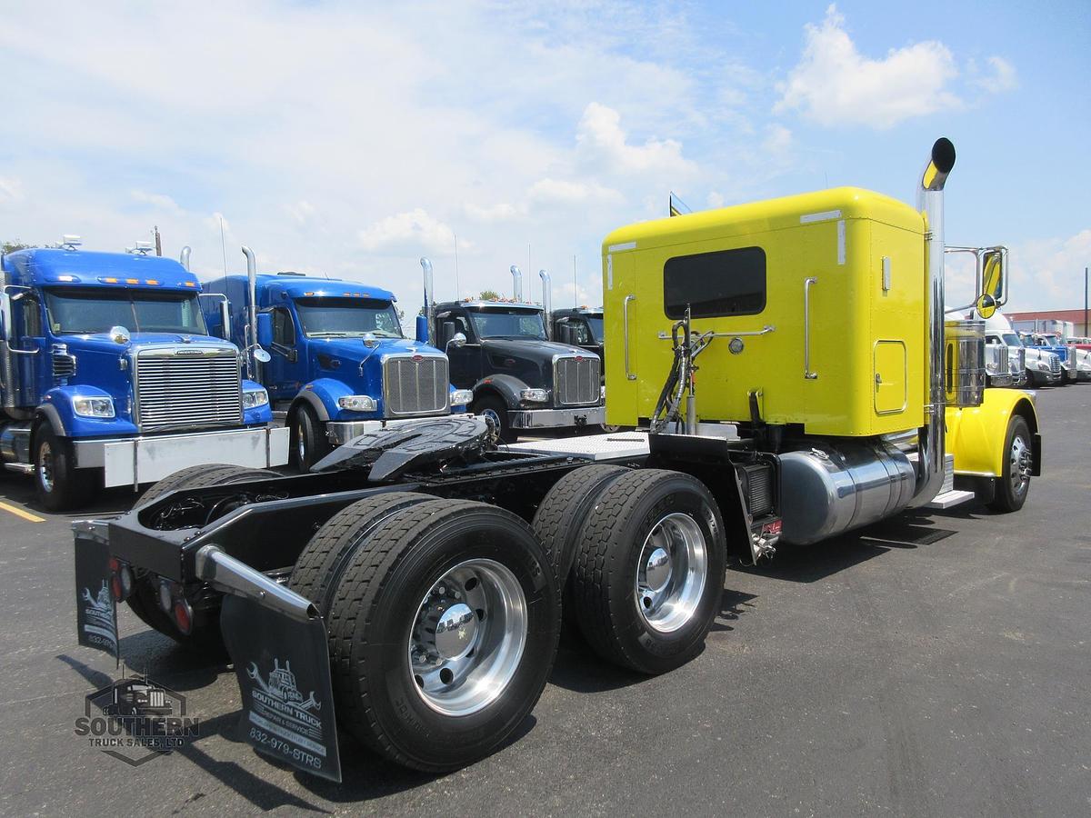 Used 2017 PETERBILT 389