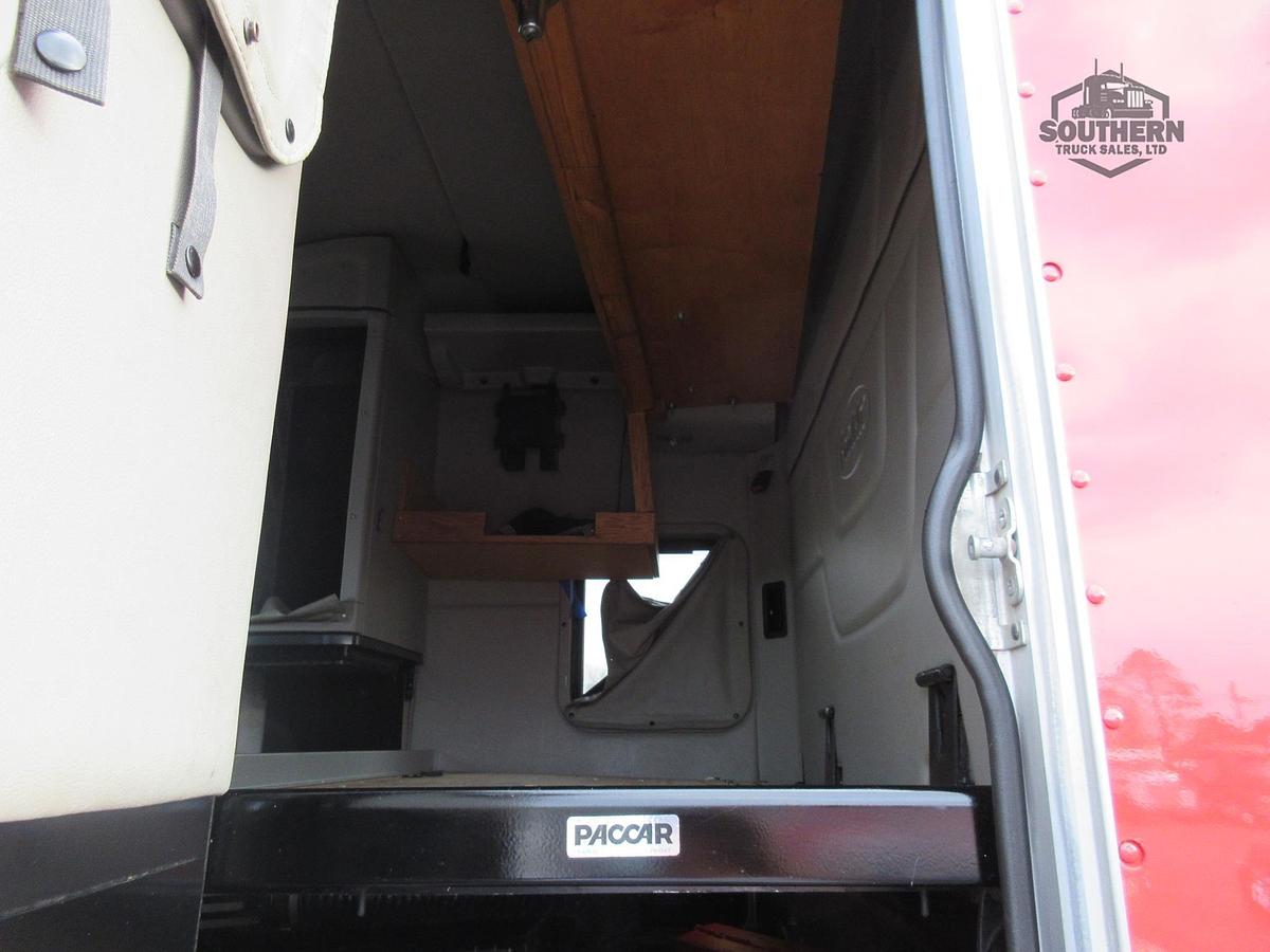 Used 2021 PETERBILT 567