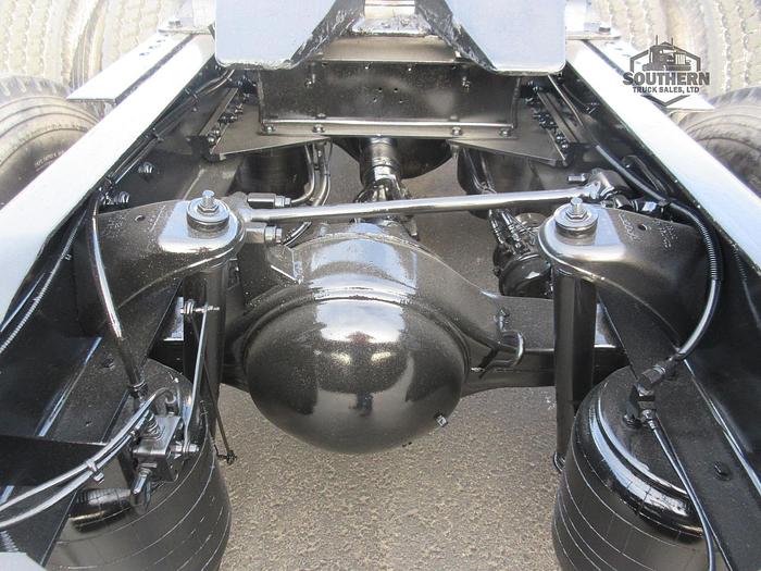 Used 2015 PETERBILT 579