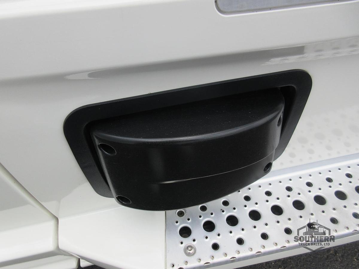 Used 2020 FREIGHTLINER CASCADIA 126