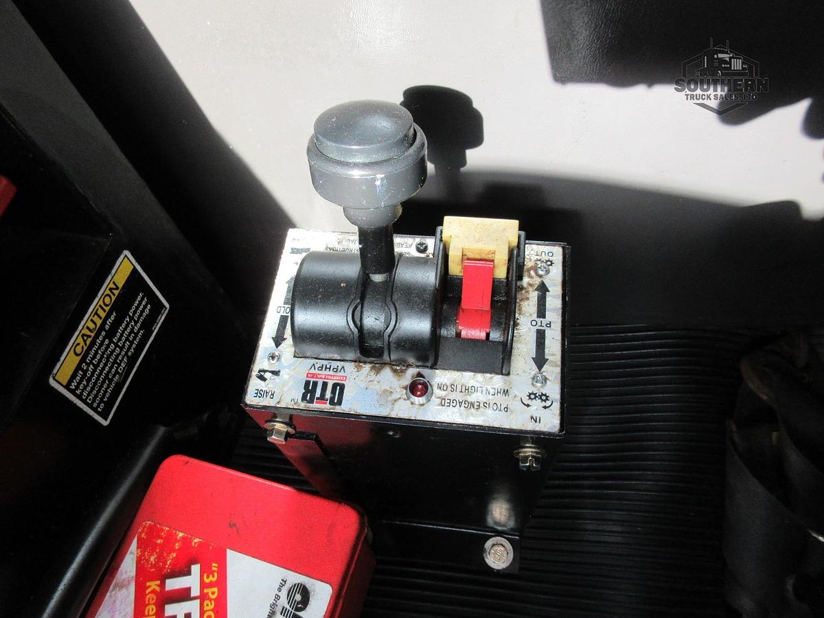 Used 2013 KENWORTH T800