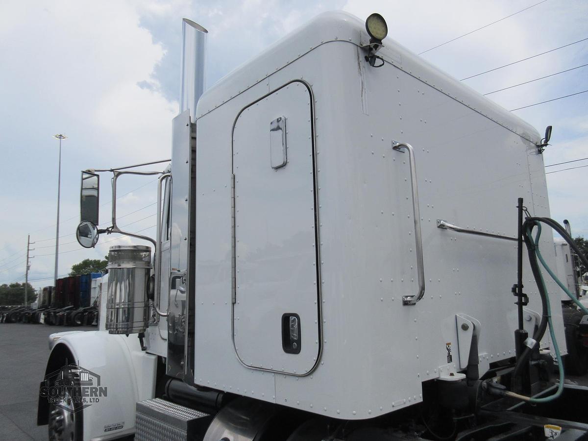 Used 2018 PETERBILT 389