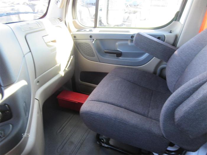 Used 2016 FREIGHTLINER CASCADIA 113